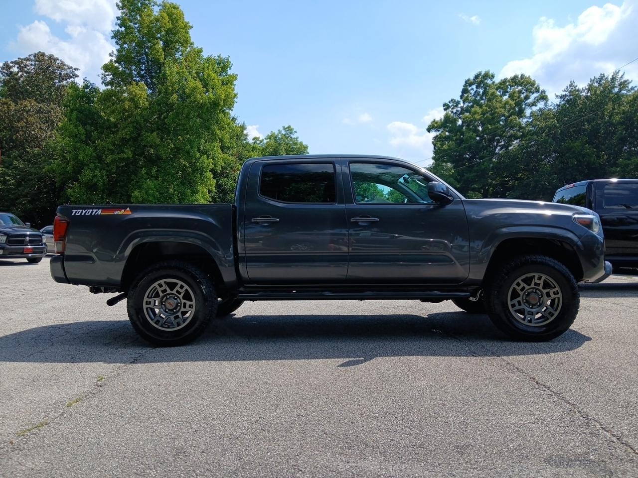 Toyota Tacoma 4WD Double V6 AT (Natl) 2020