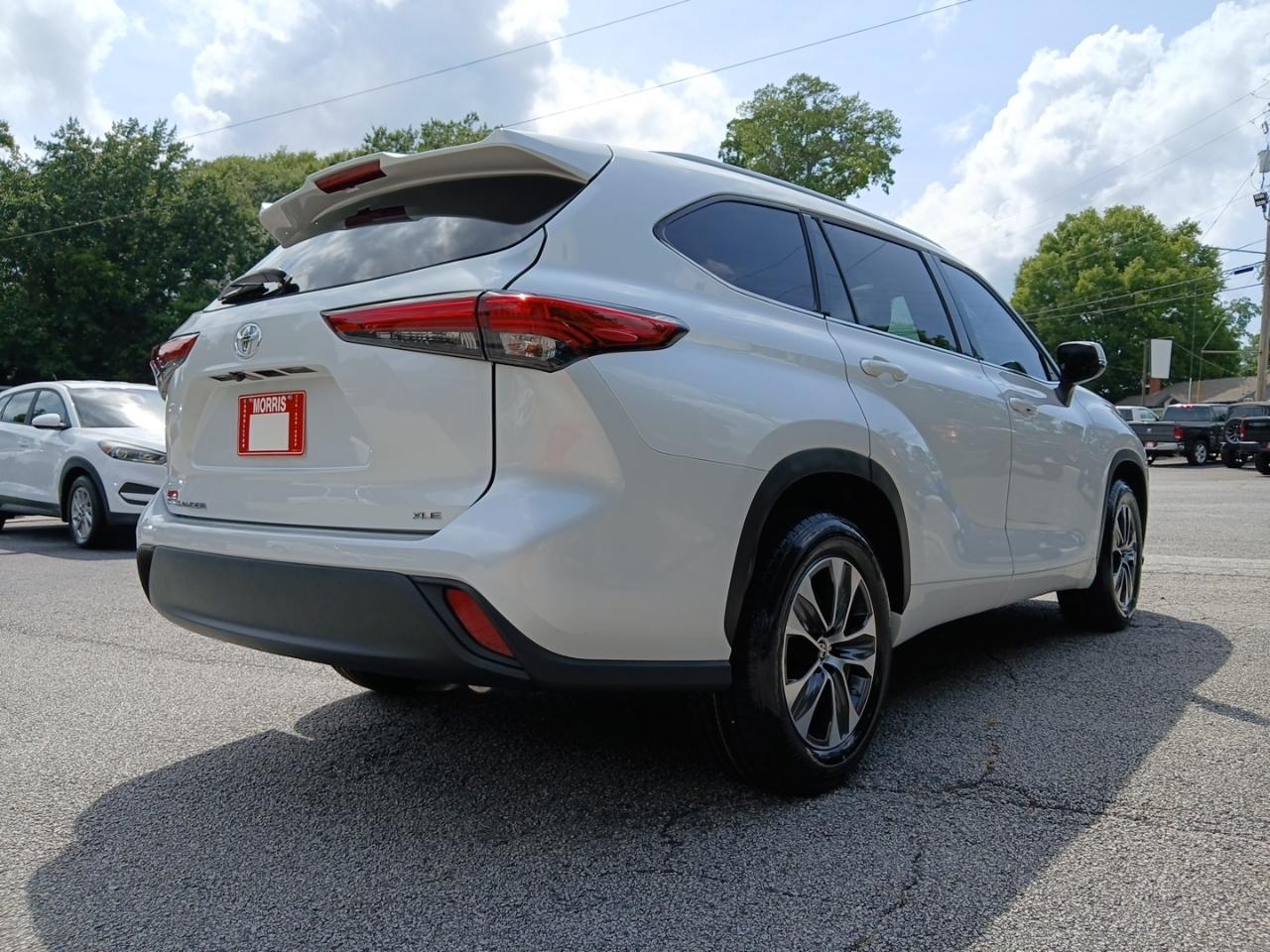Toyota Highlander XLE FWD V6 2022