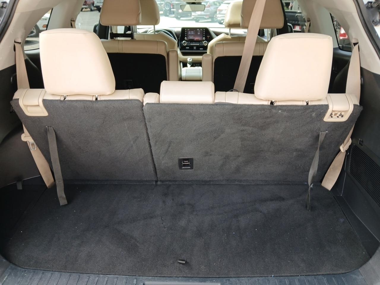 Toyota Highlander XLE FWD V6 2022