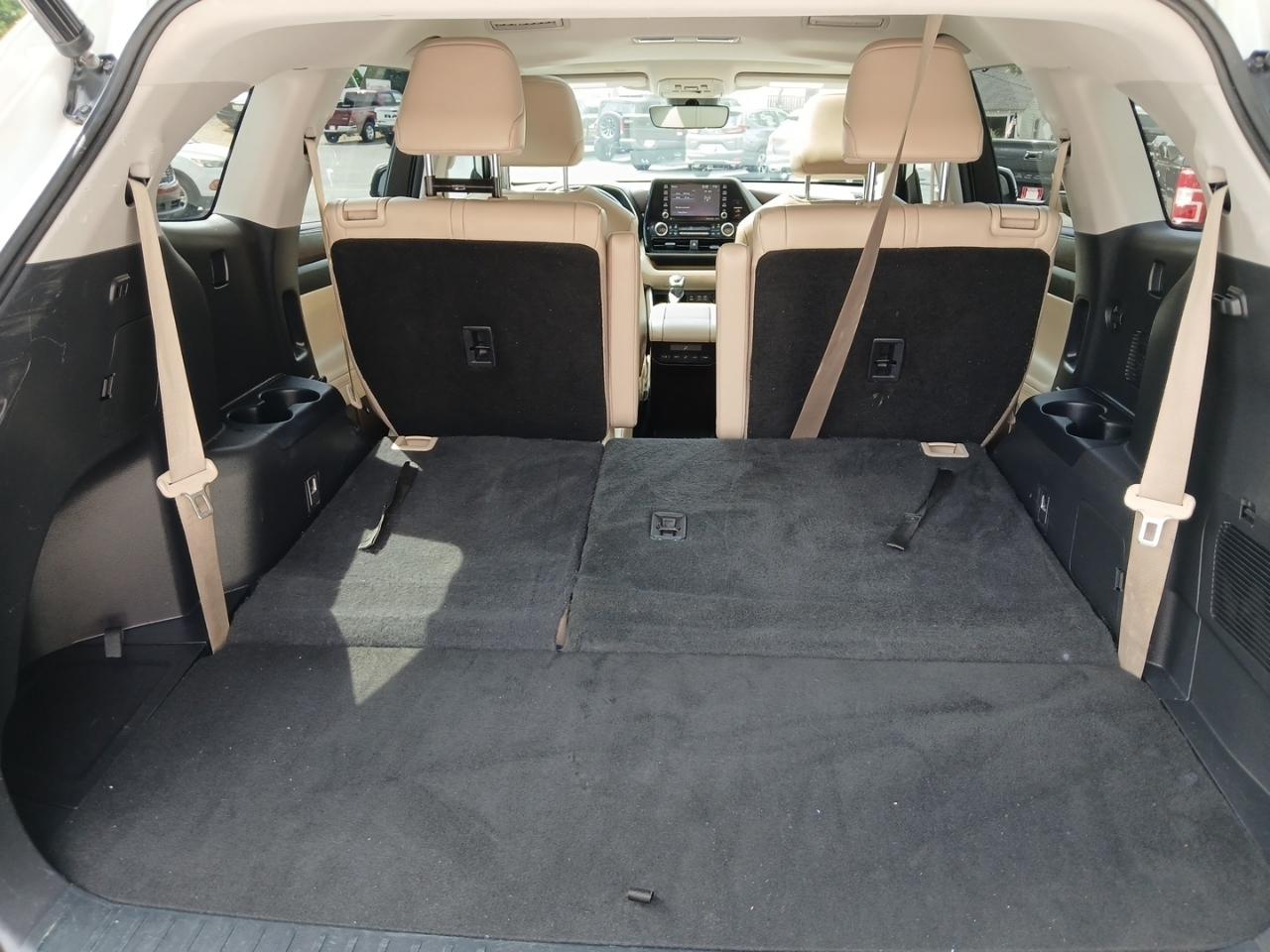 Toyota Highlander XLE FWD V6 2022