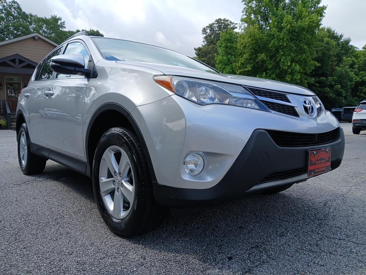 Toyota RAV4 XLE FWD 2014