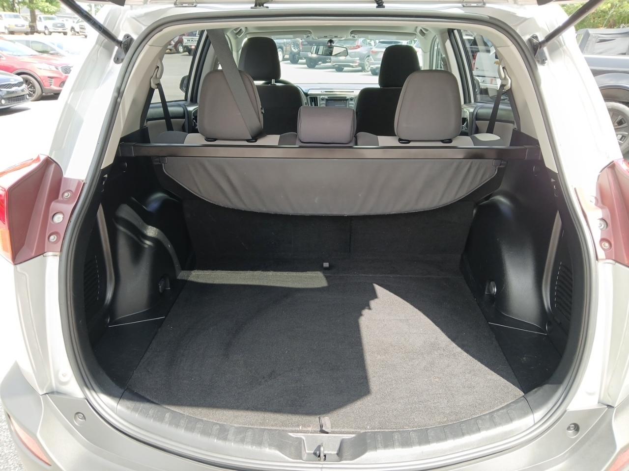 Toyota RAV4 XLE FWD 2014
