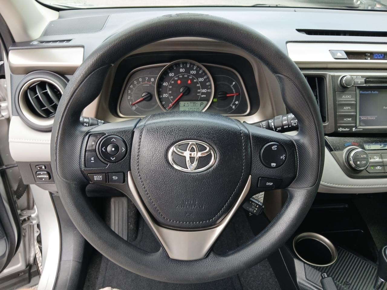 Toyota RAV4 XLE FWD 2014