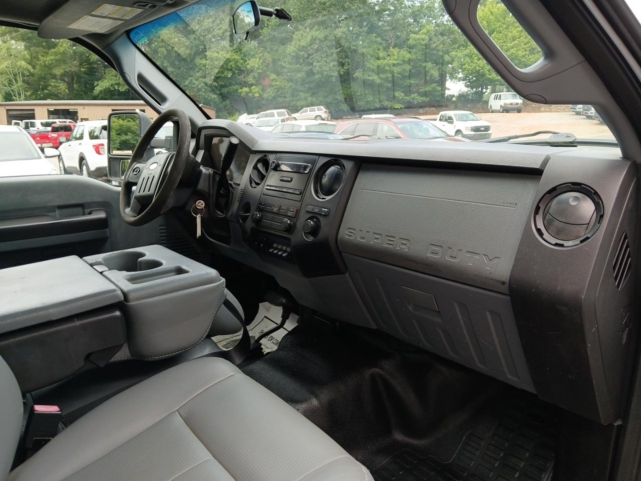 Ford F-450 SD Regular Cab DRW 4WD 2012