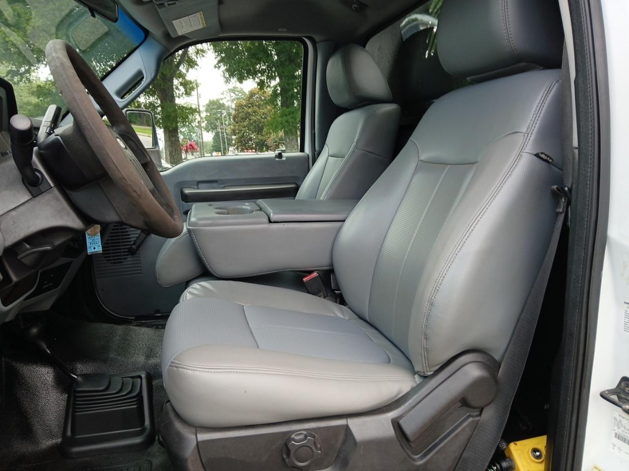Ford F-450 SD Regular Cab DRW 4WD 2012