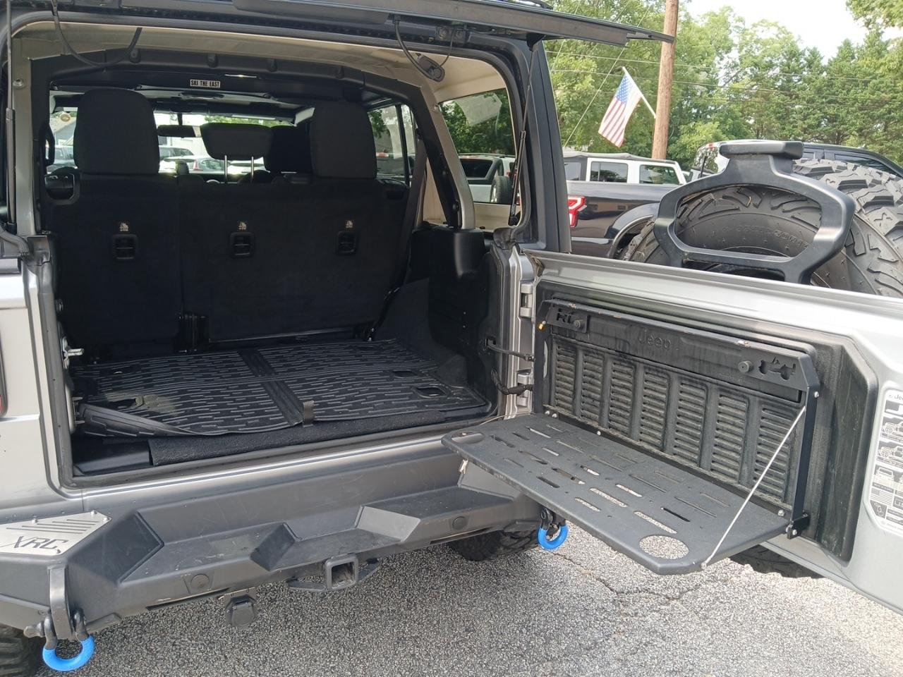 Jeep Wrangler Unlimited Sport 2018