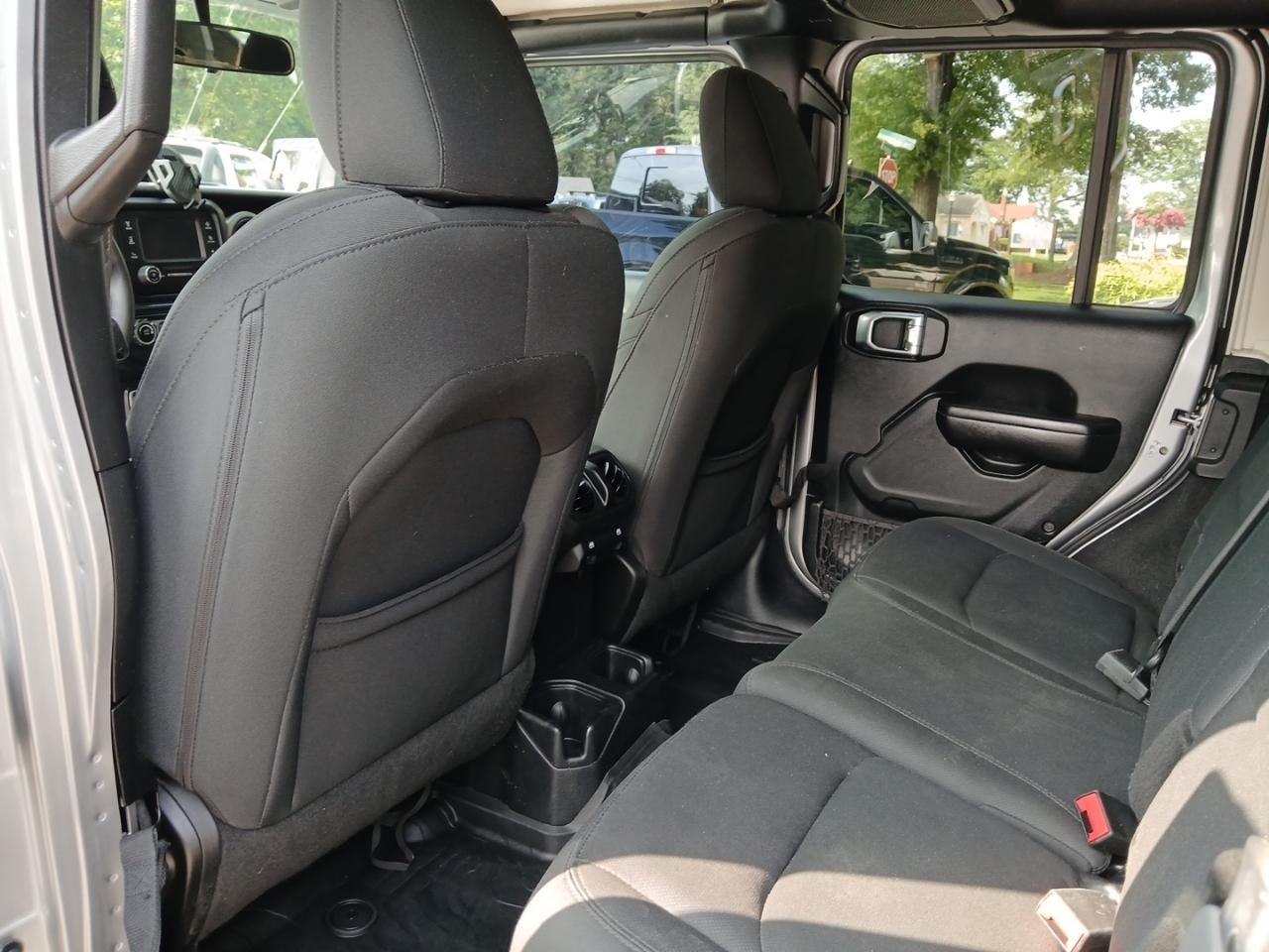 Jeep Wrangler Unlimited Sport 2018