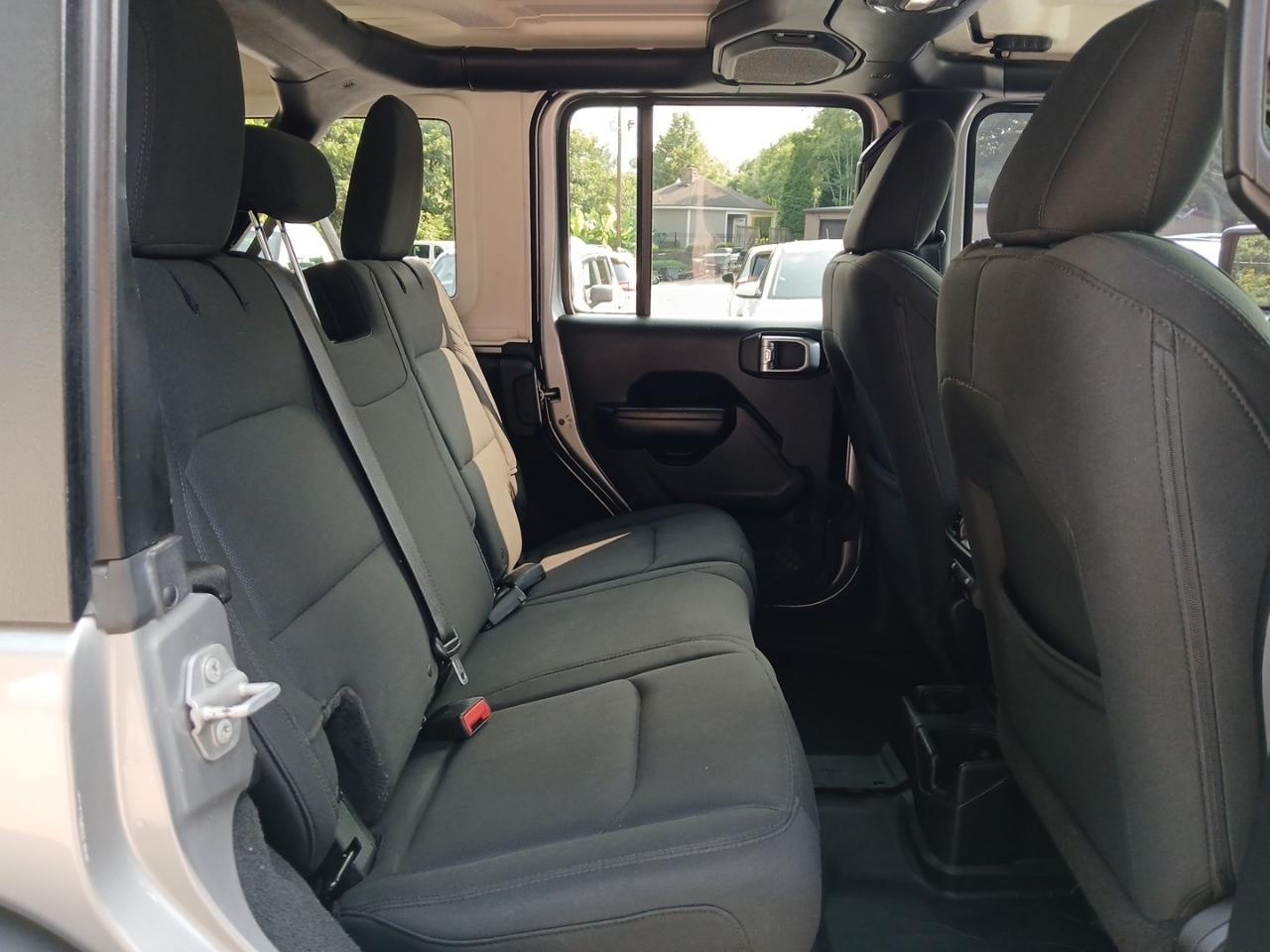 Jeep Wrangler Unlimited Sport 2018