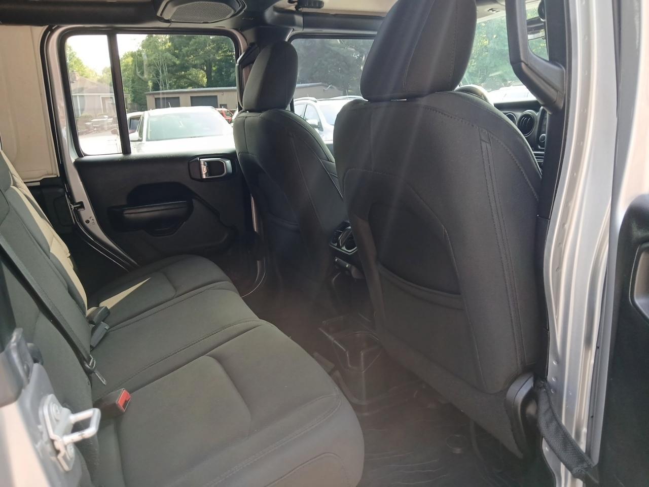 Jeep Wrangler Unlimited Sport 2018
