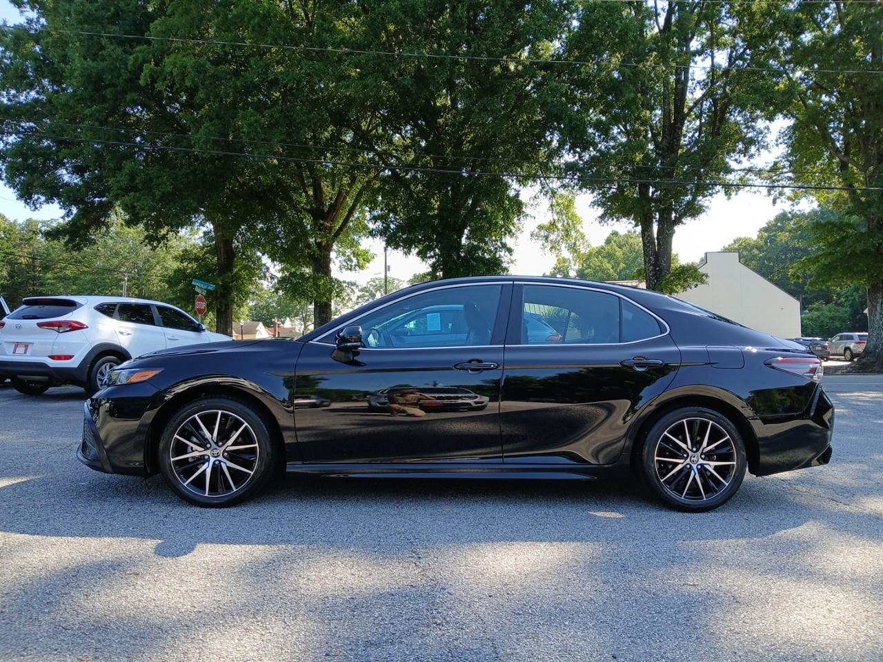 Toyota Camry SE Nightshade Edition 2024