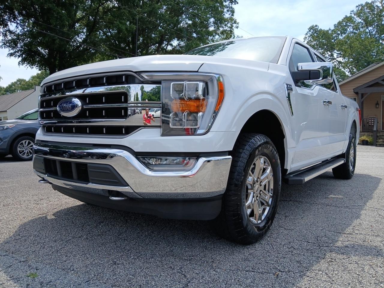 Ford F-150 4WD SuperCrew 145" Lariat 2023