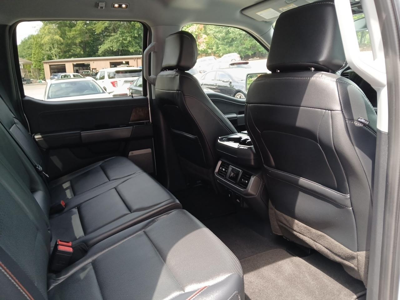 Ford F-150 4WD SuperCrew 145" Lariat 2023