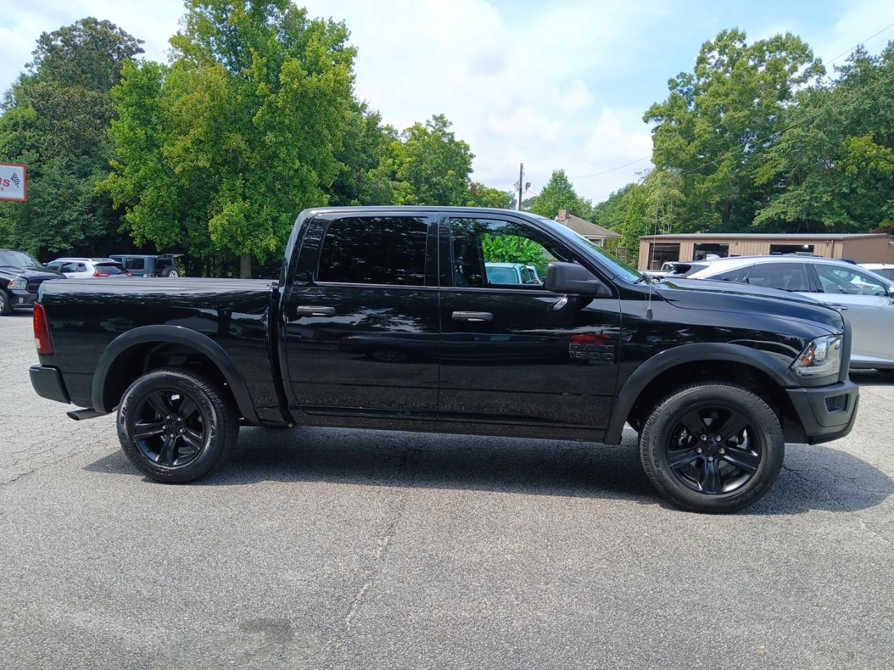 RAM 1500 Classic Tradesman Crew Cab SWB 4WD 2022