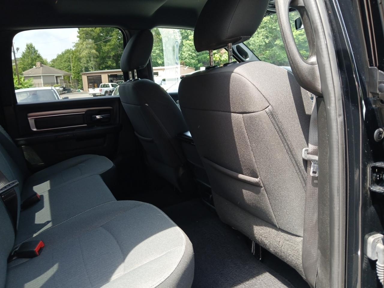 RAM 1500 Classic Tradesman Crew Cab SWB 4WD 2022