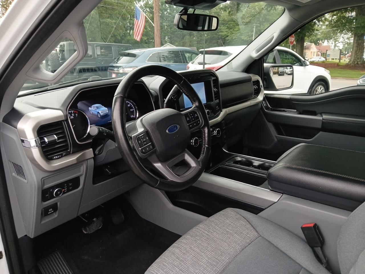Ford F-150 2WD SuperCab 145" XLT 2021