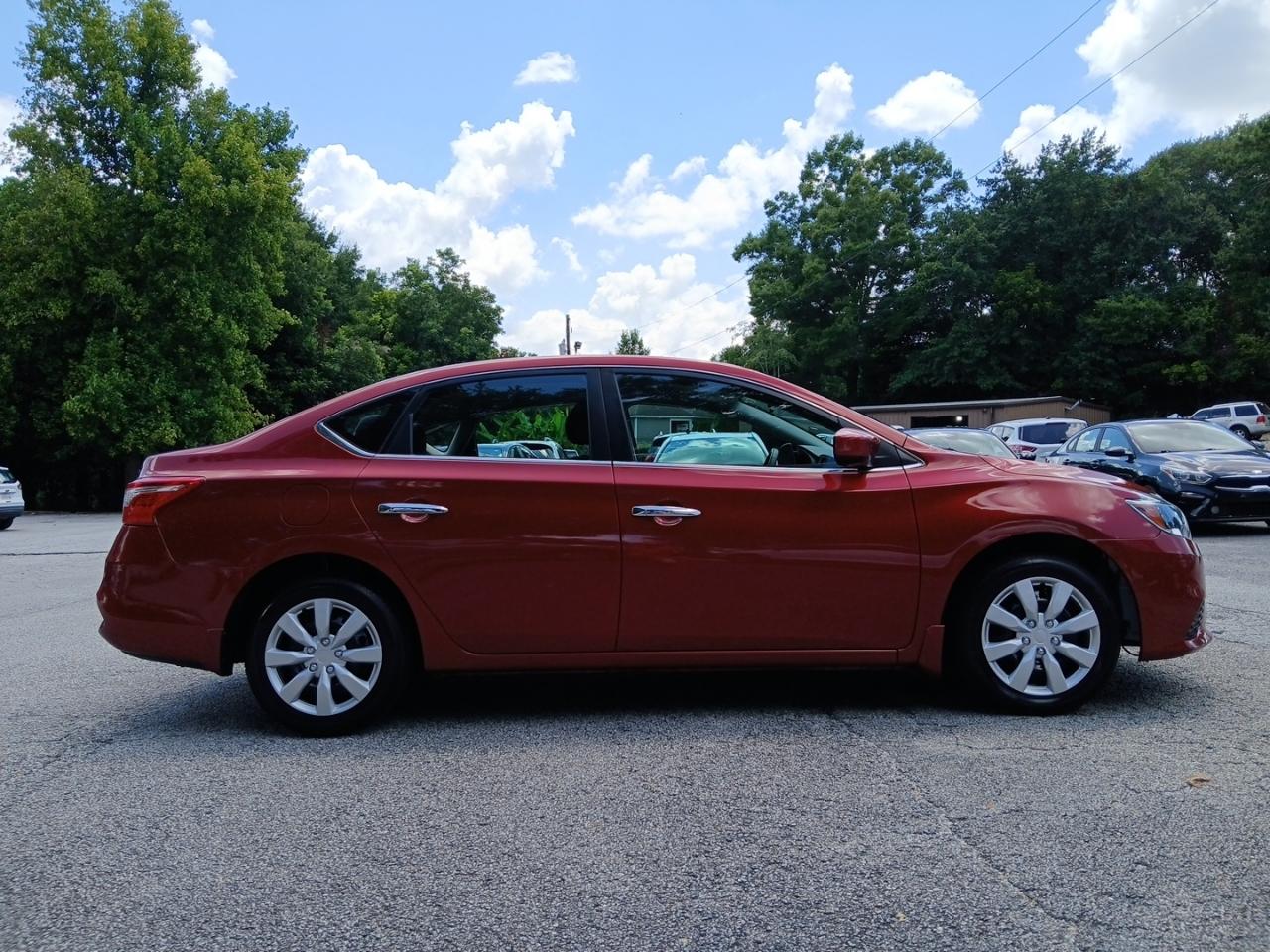 Nissan Sentra S 6MT 2017