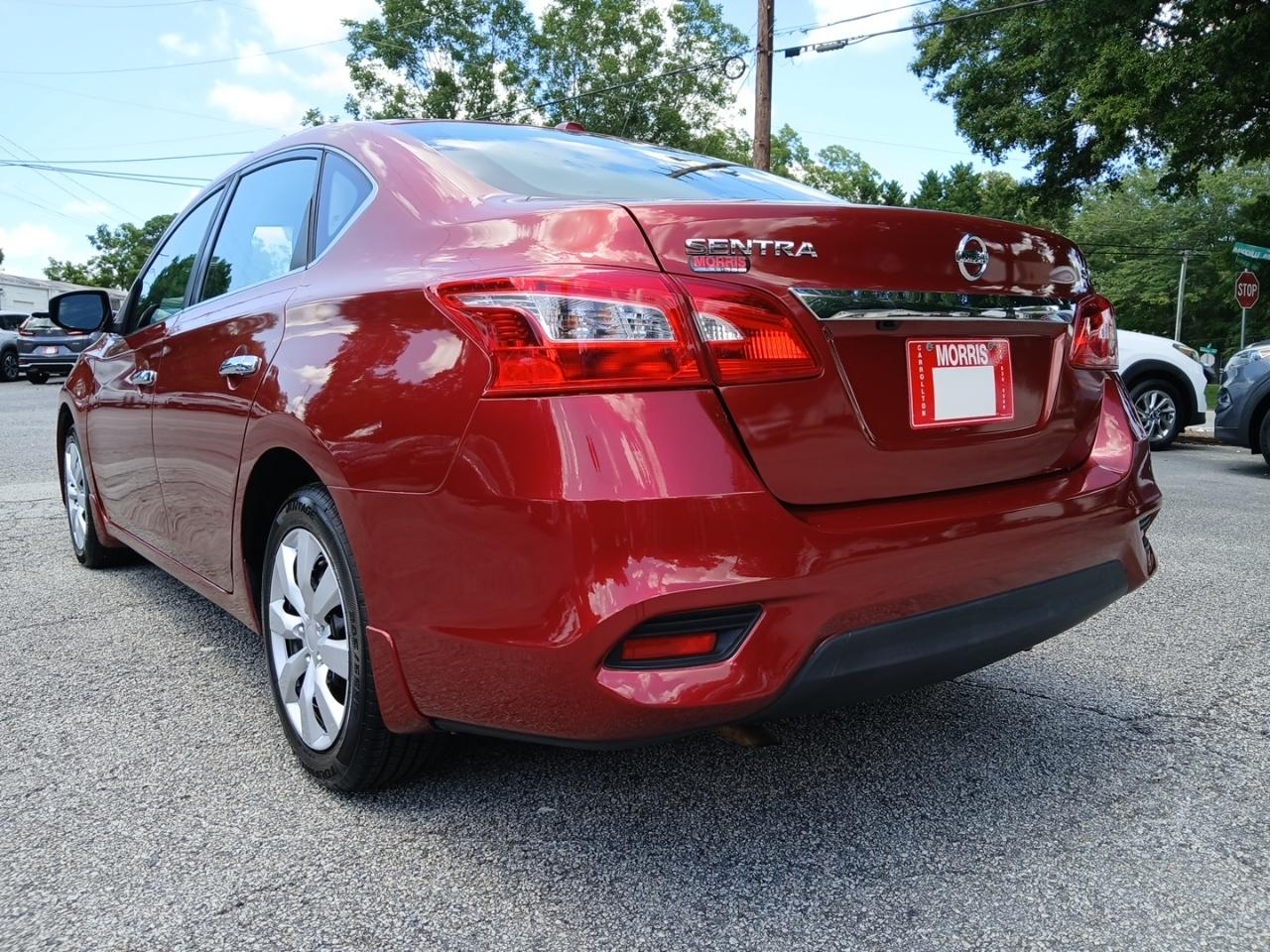 Nissan Sentra S 6MT 2017