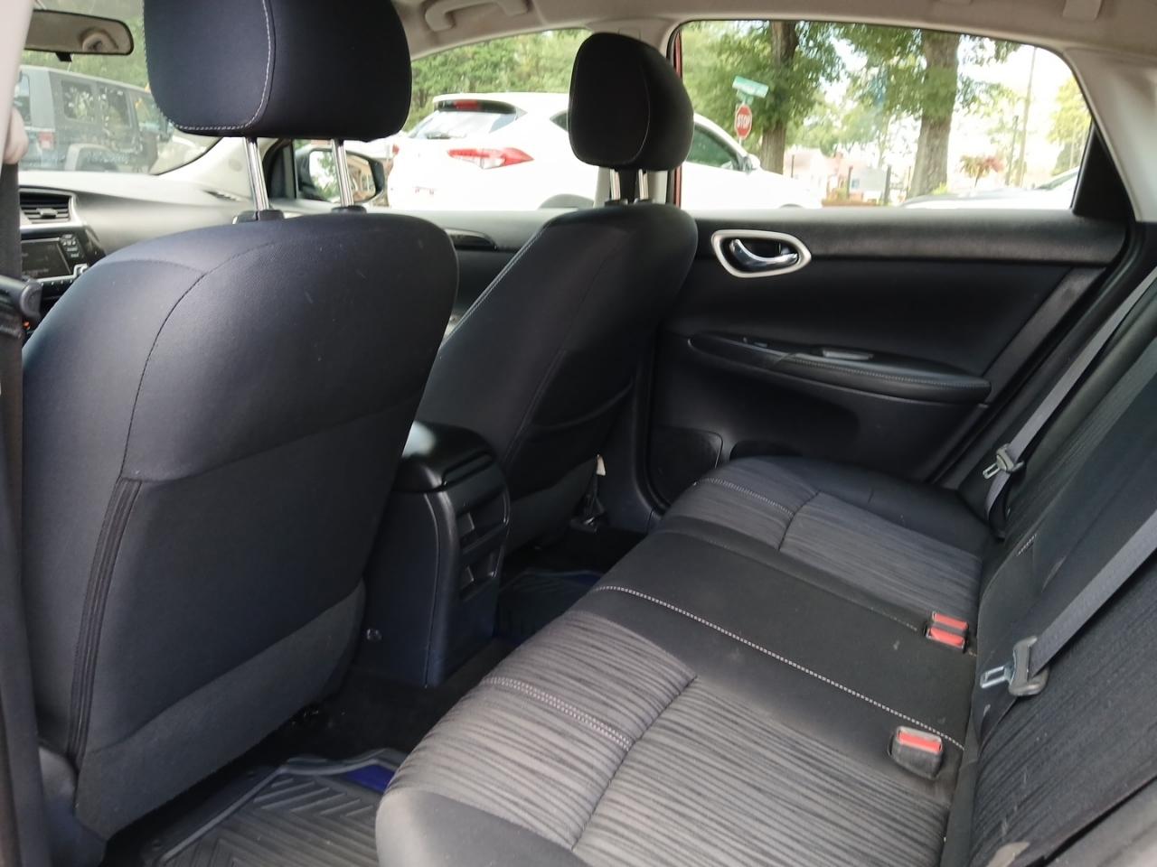 Nissan Sentra S 6MT 2017