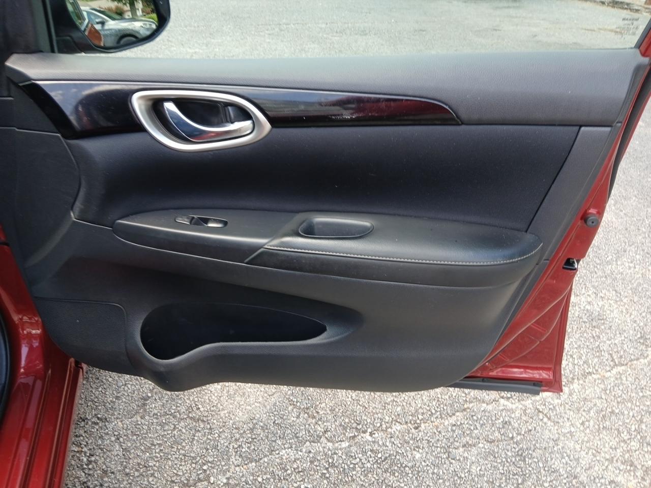 Nissan Sentra S 6MT 2017