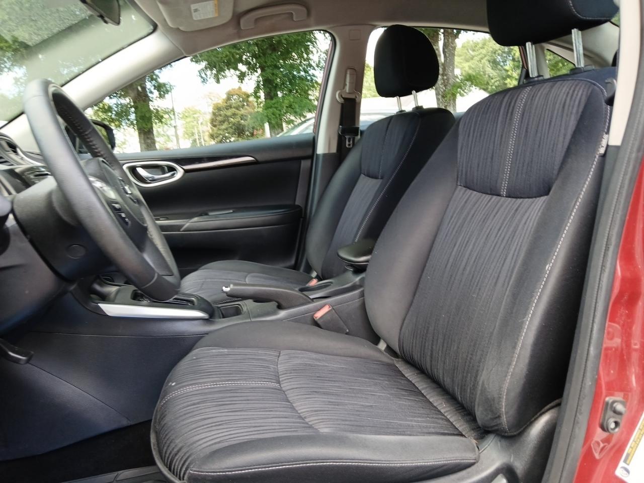 Nissan Sentra S 6MT 2017