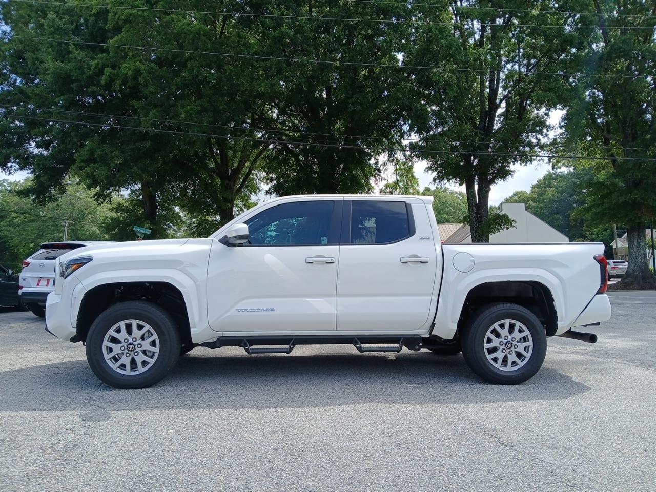 Toyota Tacoma SR5 Dbl Cab 4WD at 2024