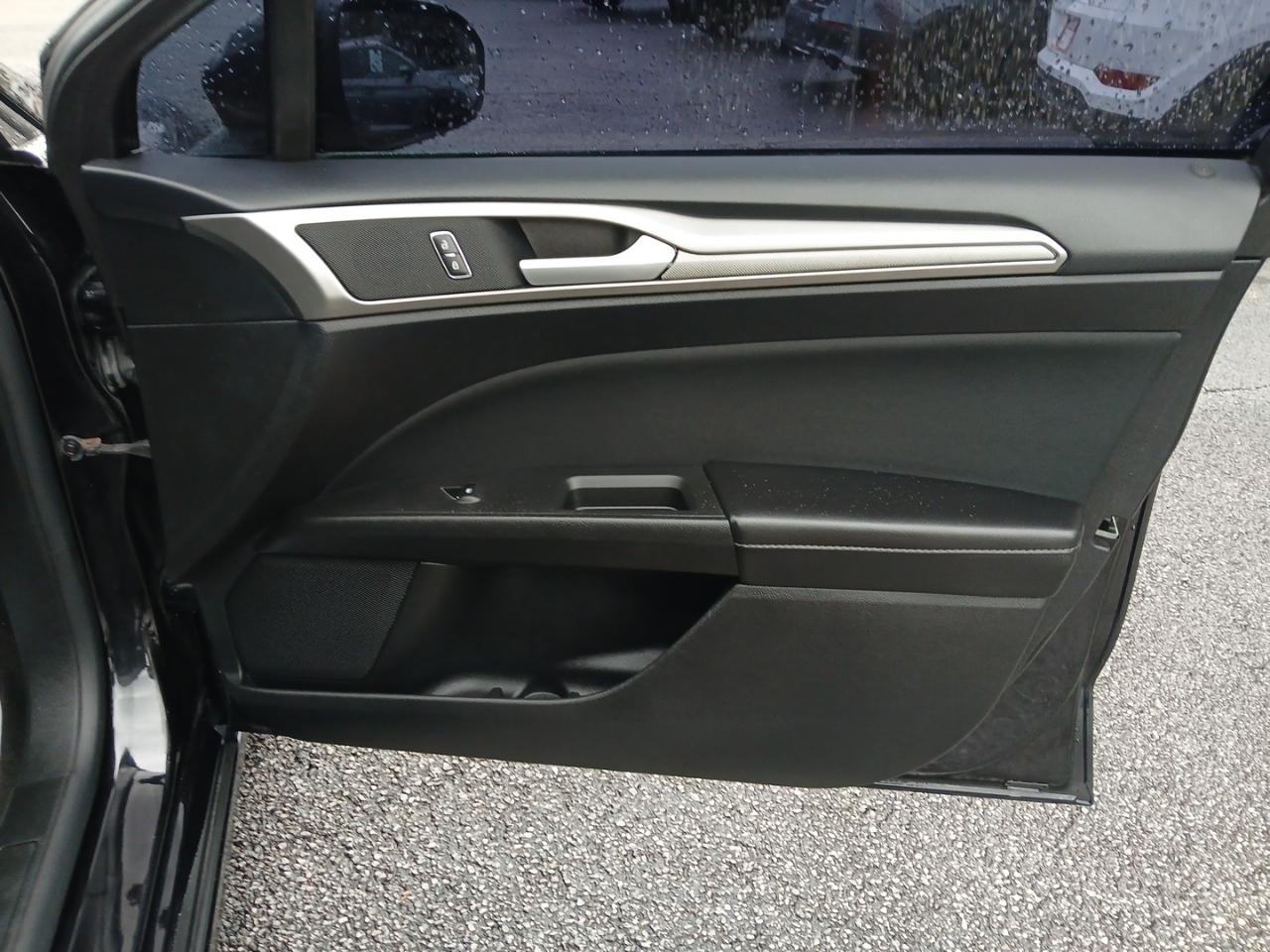 Ford Fusion SE 2020