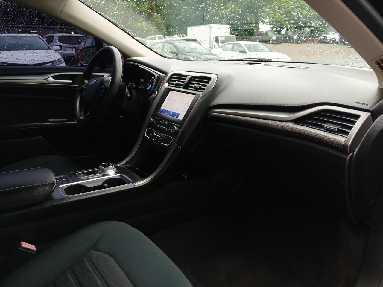 Ford Fusion SE 2020