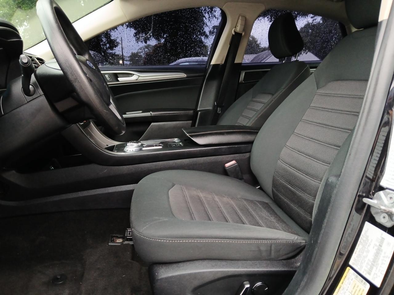 Ford Fusion SE 2020