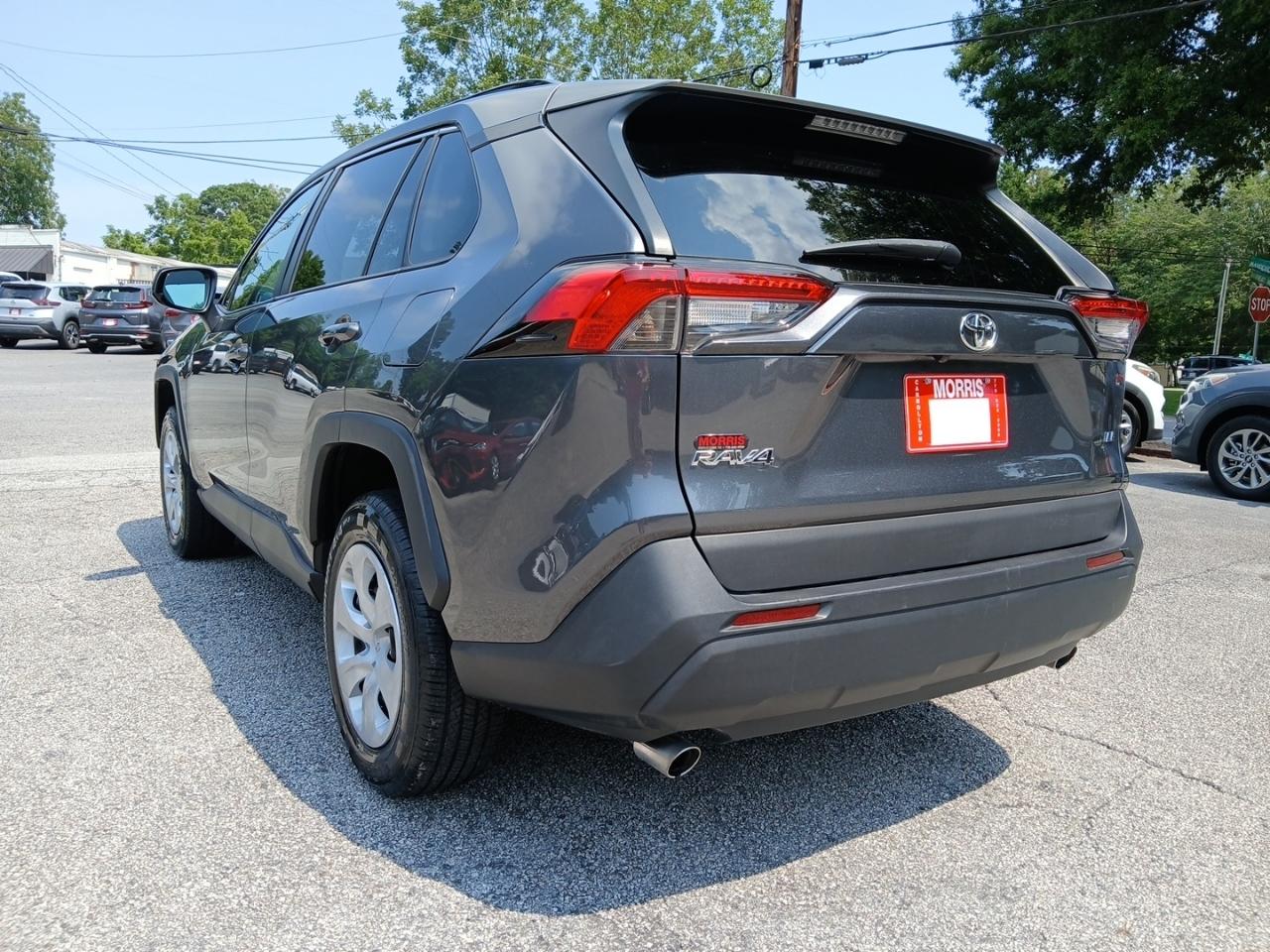 Toyota RAV4 LE 2021