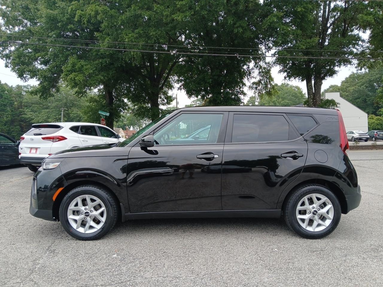 Kia Soul LX CVT 2022