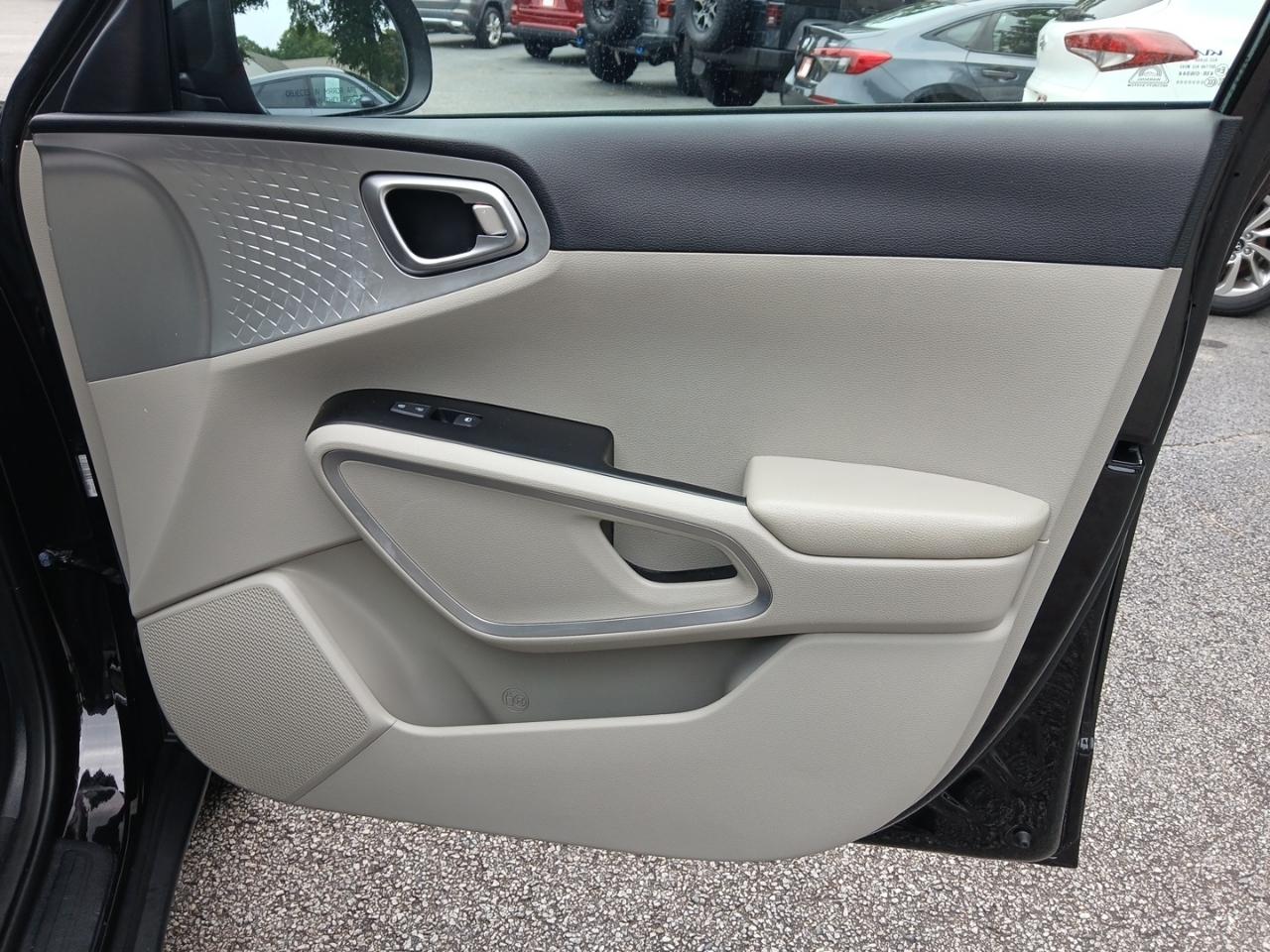 Kia Soul LX CVT 2022