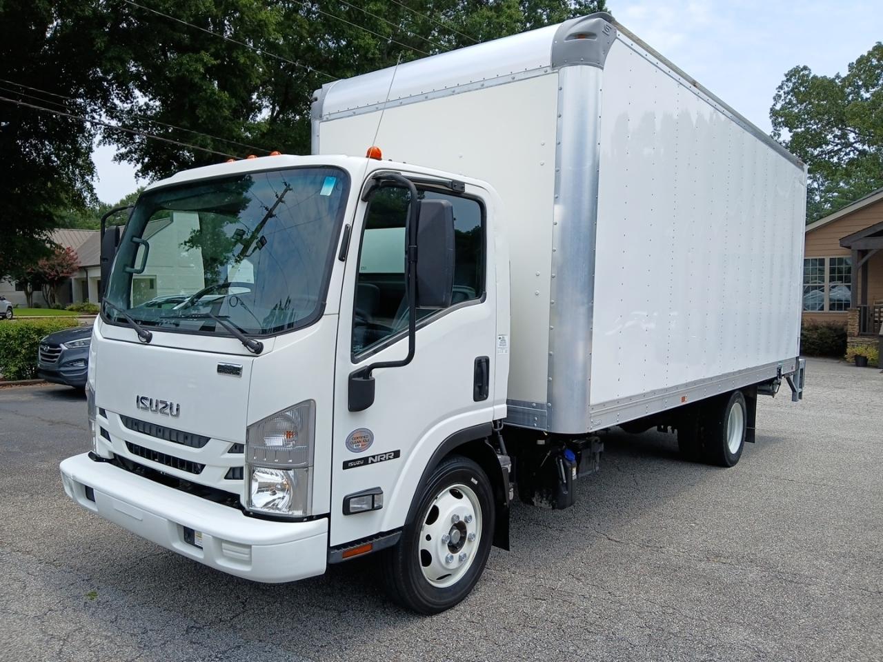 Isuzu NQR  2021
