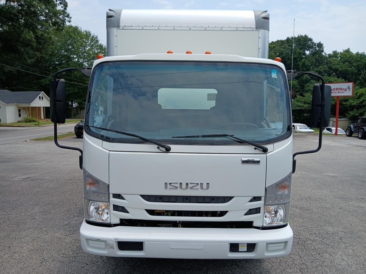 Isuzu NQR  2021