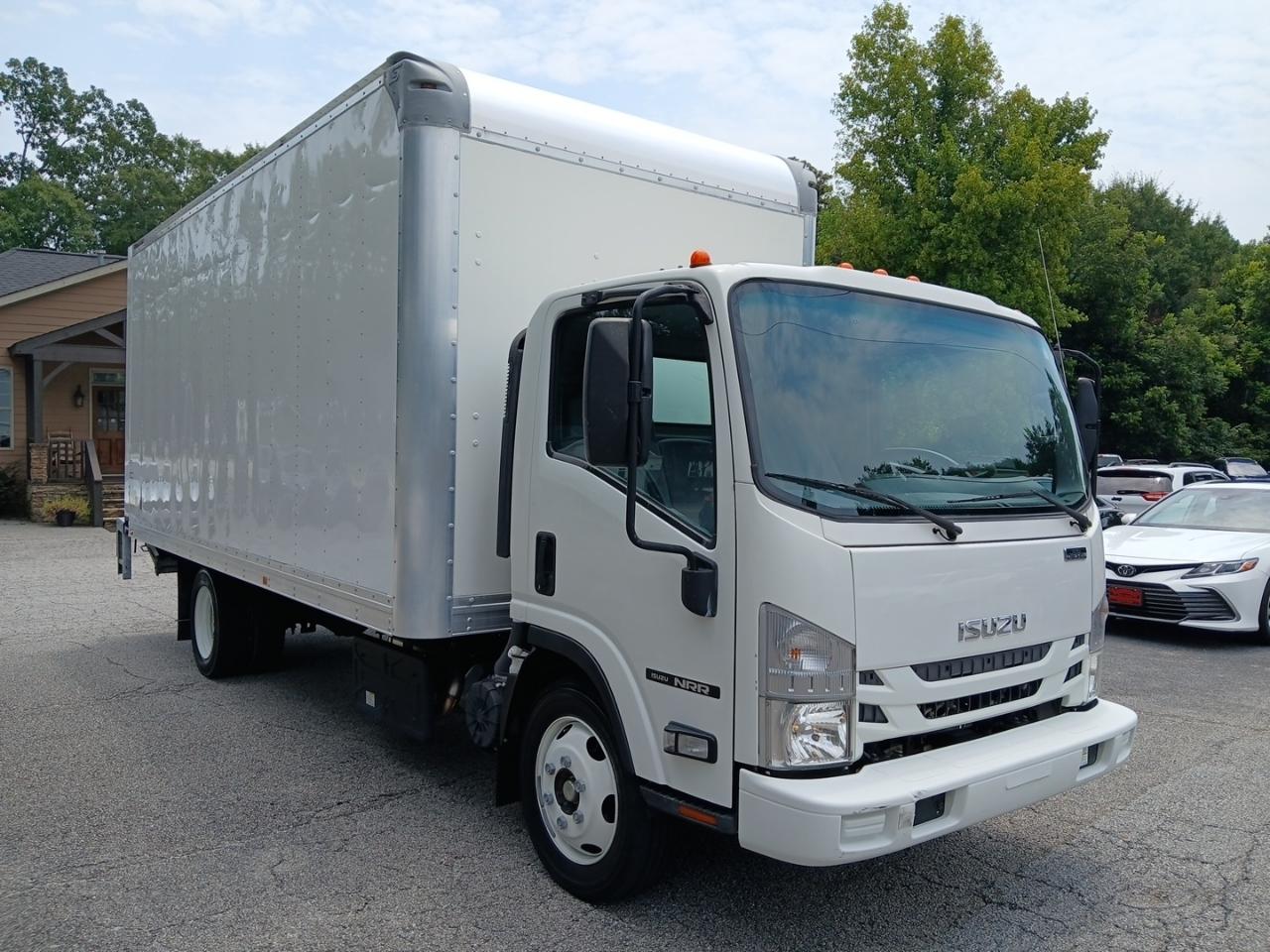 Isuzu NQR  2021