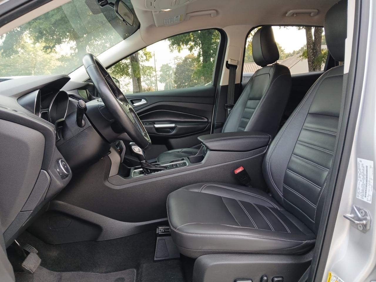 Ford Escape SEL FWD 2019
