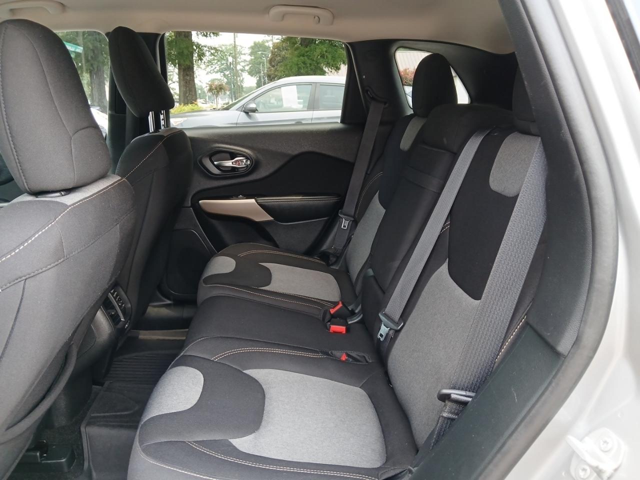 Jeep Cherokee Latitude FWD 2018