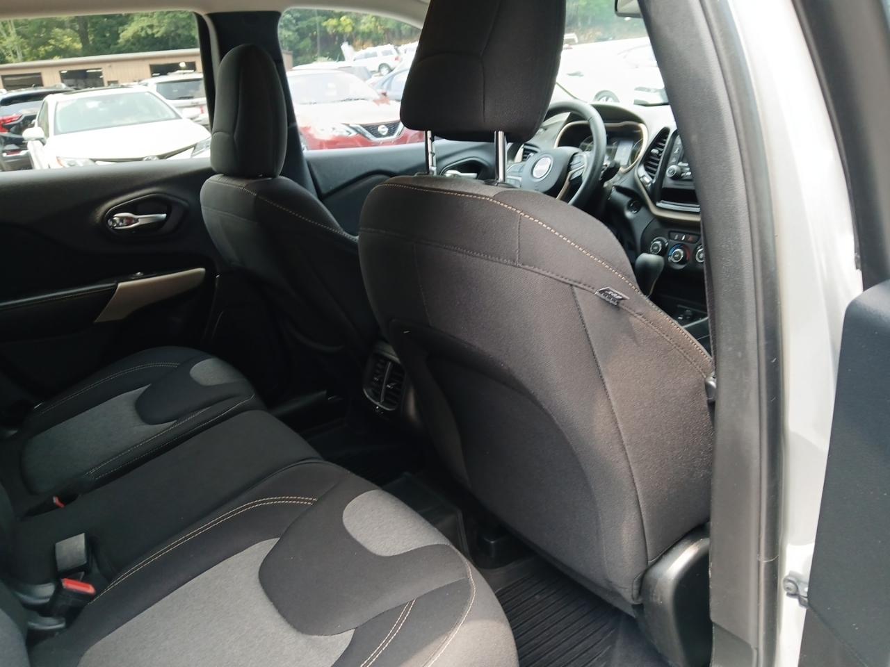 Jeep Cherokee Latitude FWD 2018