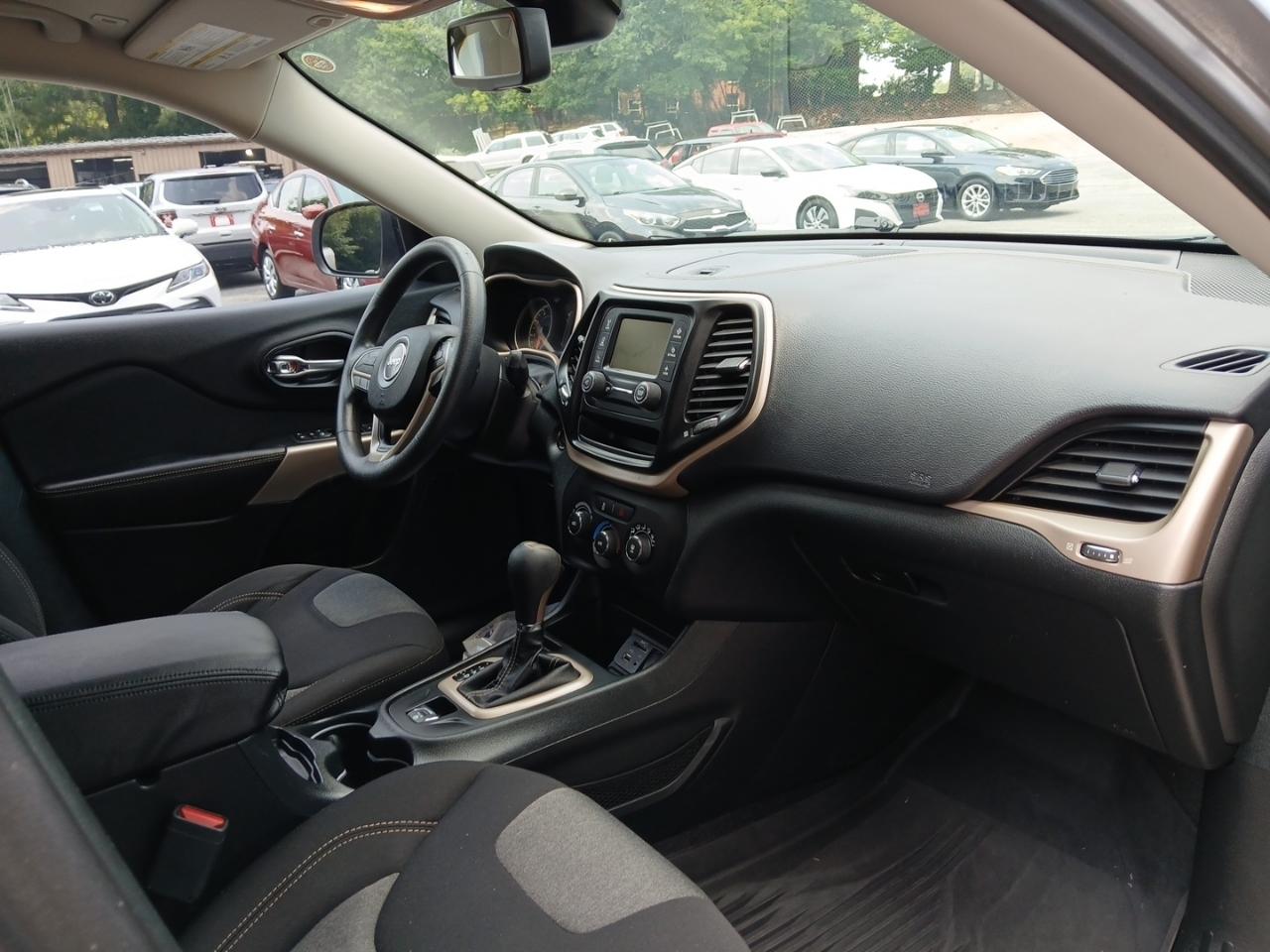Jeep Cherokee Latitude FWD 2018