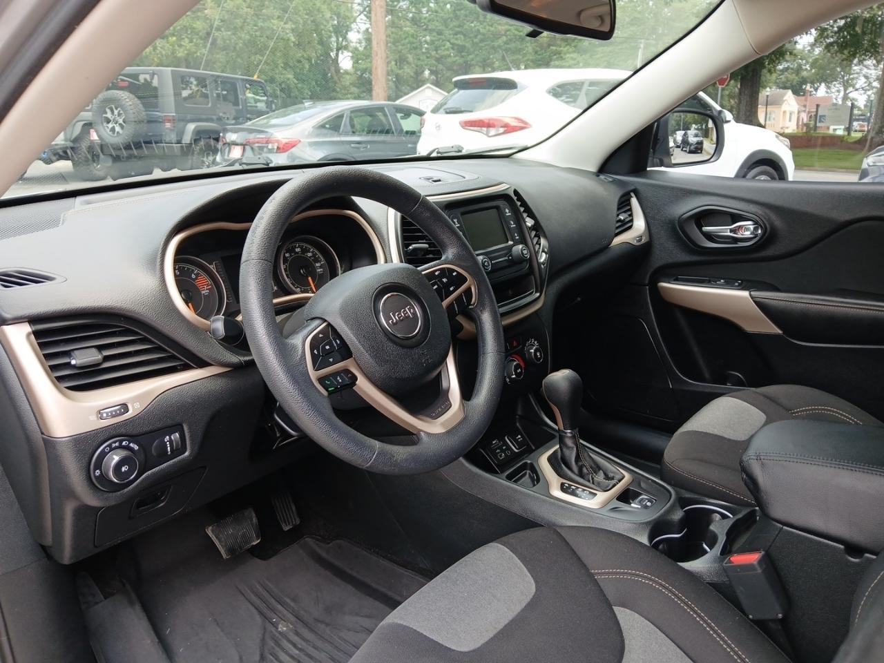 Jeep Cherokee Latitude FWD 2018