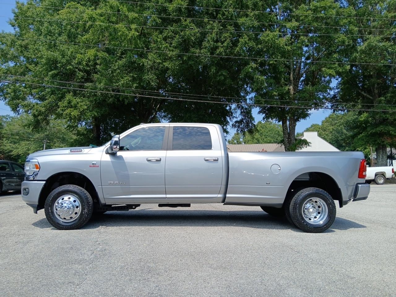 2024 RAM 3500 Laramie Crew Cab LWB 4WD DRW