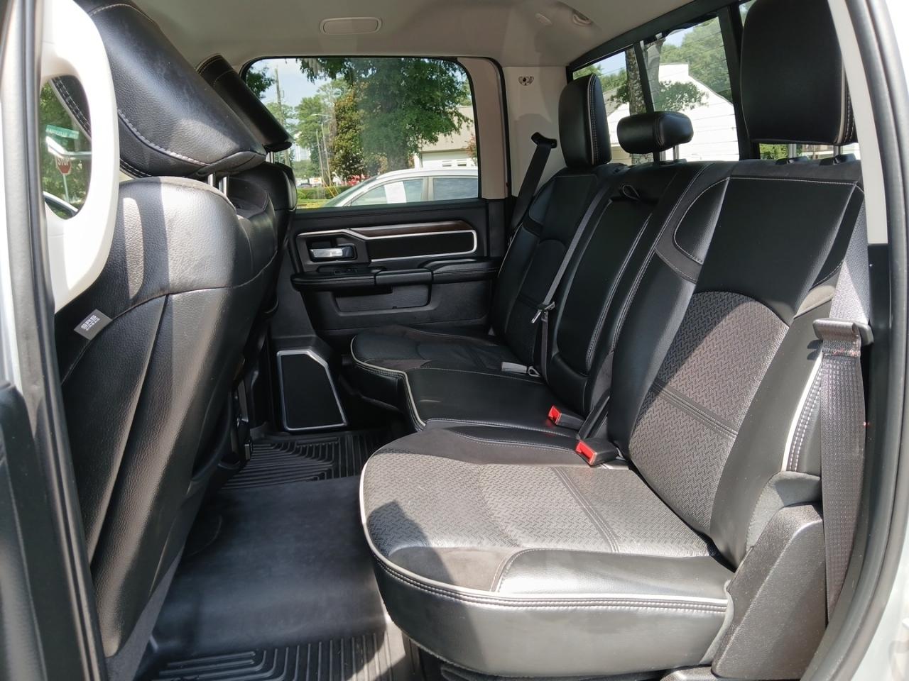 RAM 3500 Laramie Crew Cab LWB 4WD DRW 2024