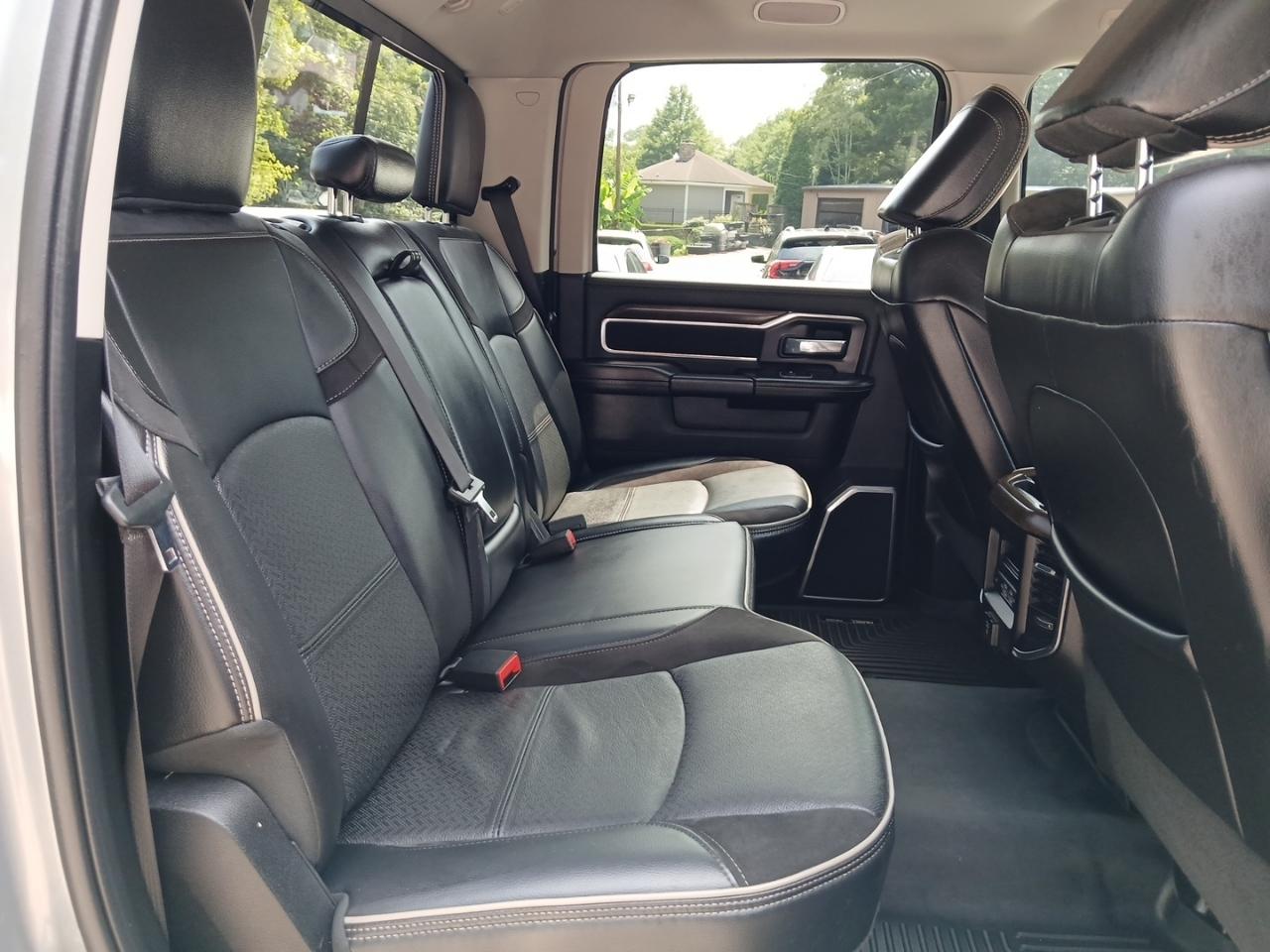 RAM 3500 Laramie Crew Cab LWB 4WD DRW 2024