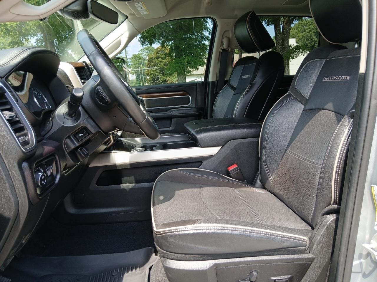 RAM 3500 Laramie Crew Cab LWB 4WD DRW 2024