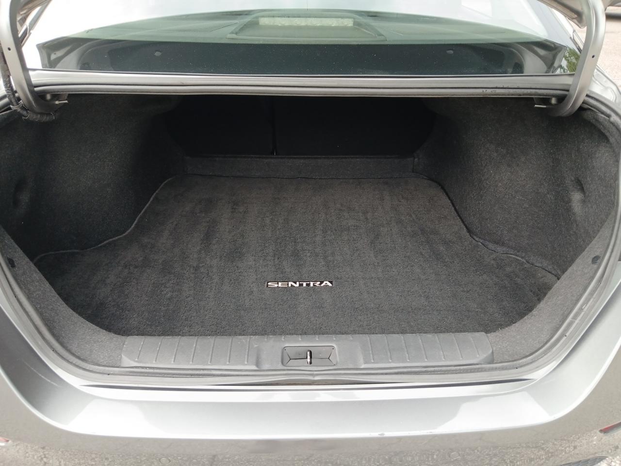 Nissan Sentra S 2024