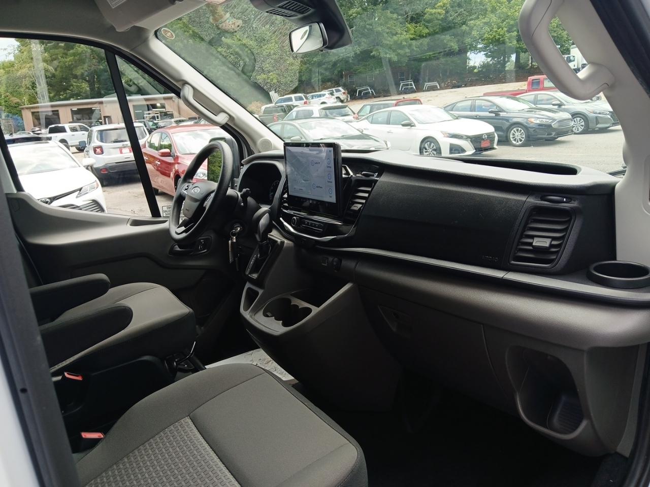 Ford Transit 350 Wagon Med. Roof XL w/Sliding Pass. 148-in. WB 2024