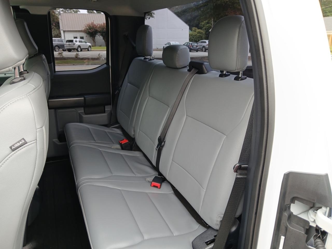 Ford F-150 2WD SuperCab 145" XL 2022