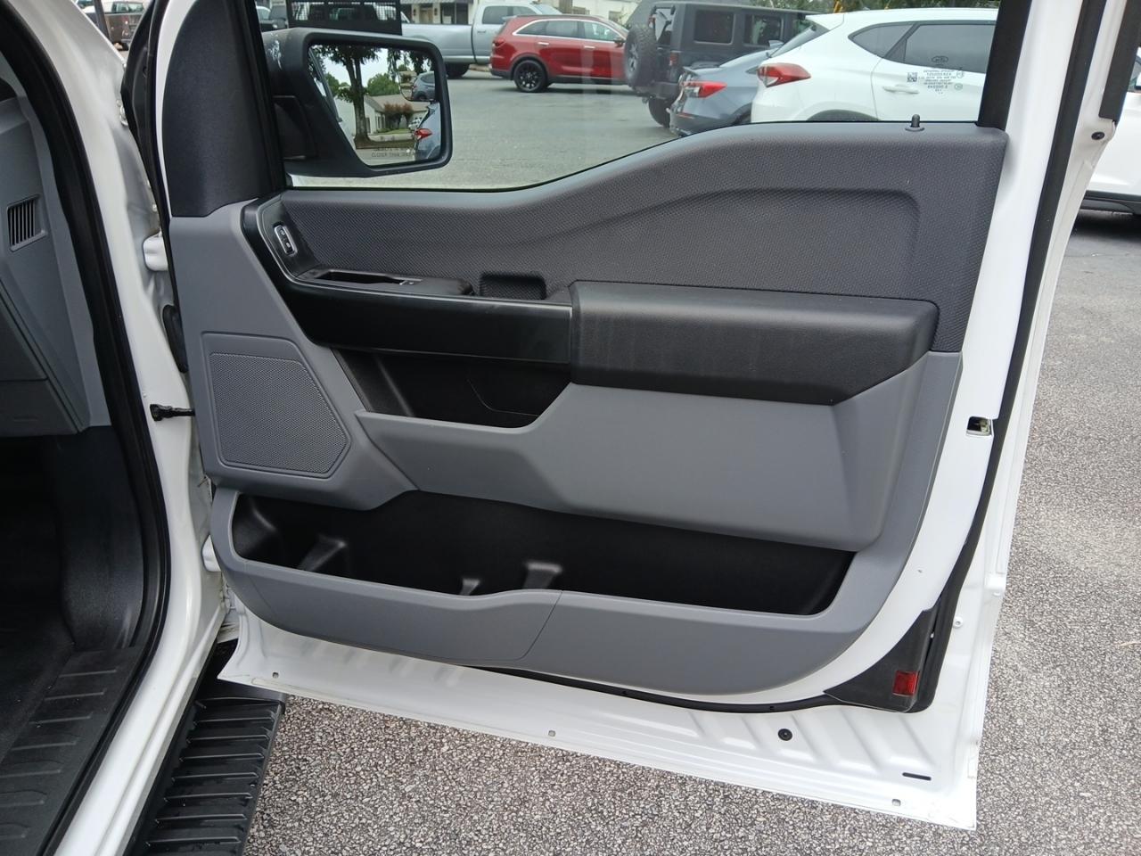 Ford F-150 2WD SuperCab 145" XL 2022