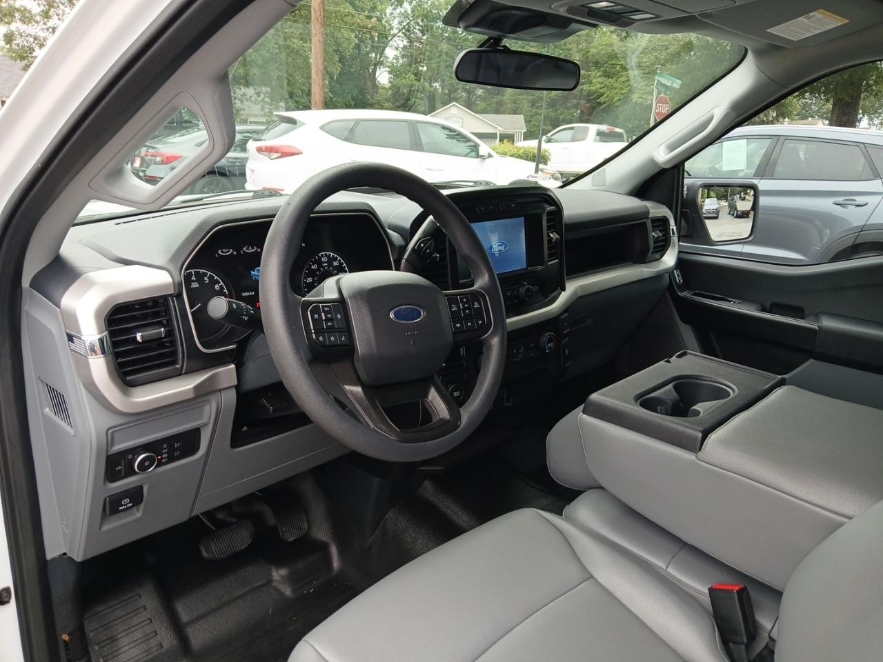Ford F-150 2WD SuperCab 145" XL 2022