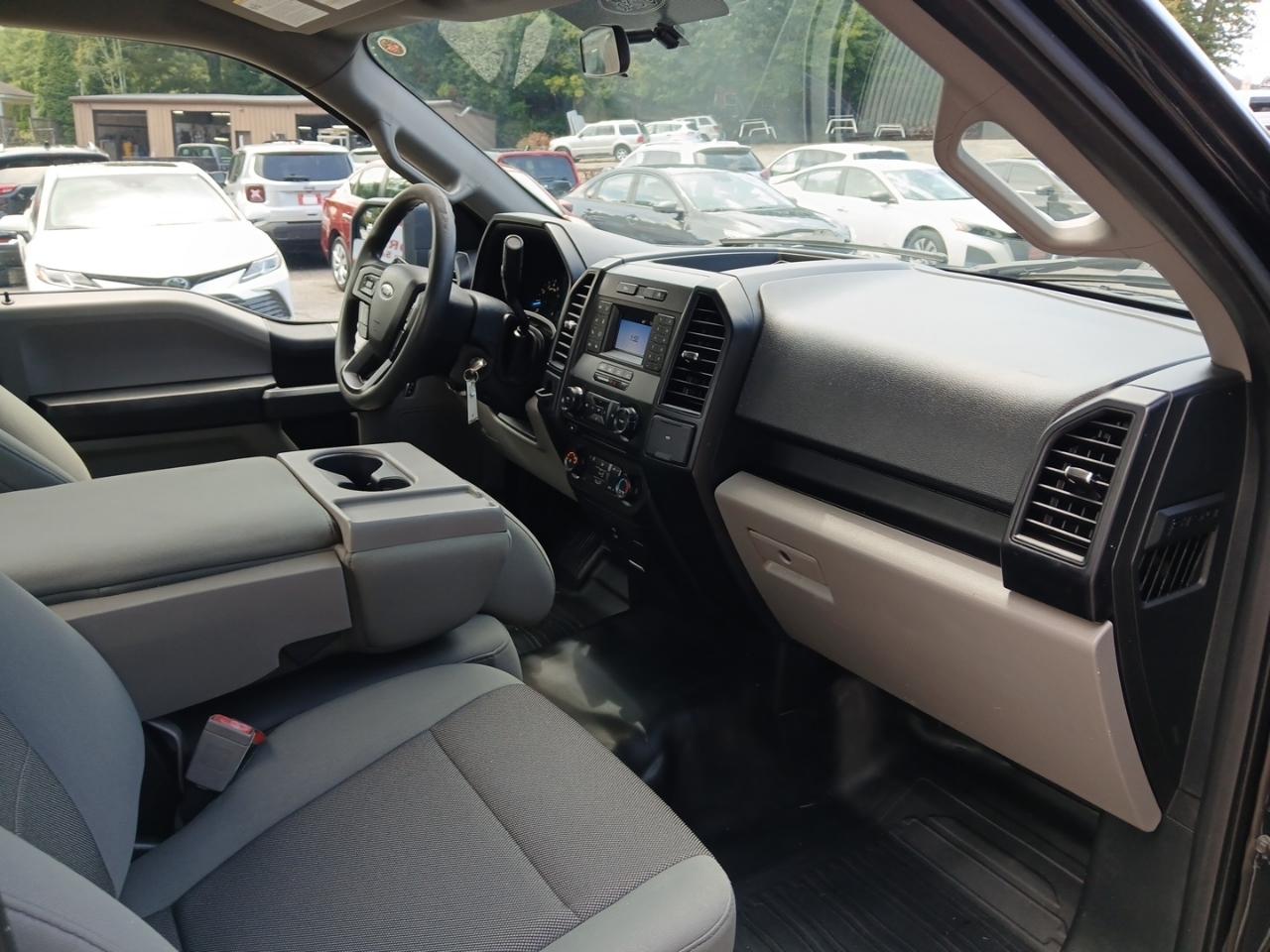 Ford F-150 2WD Reg Cab 141" XL 2018