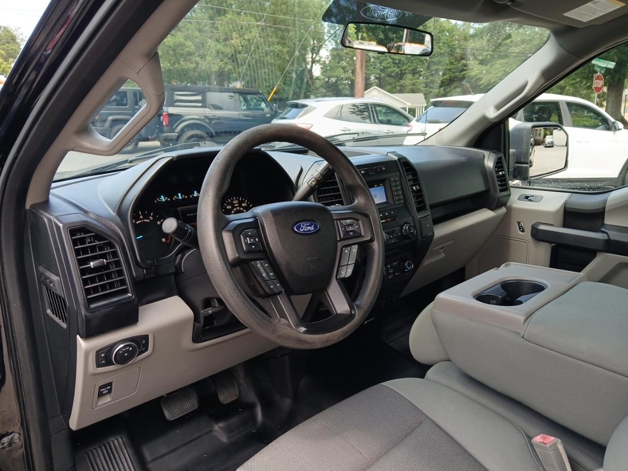 Ford F-150 2WD Reg Cab 141" XL 2018
